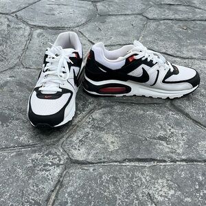 Men’s Nike Air Max size 10.5 Barely Wore